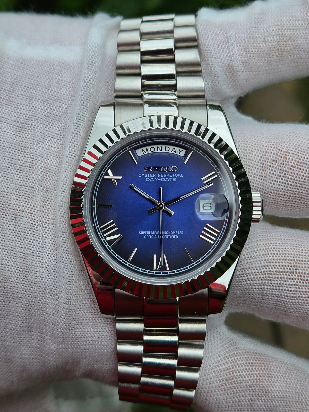 SEIKODATE BLUE OMBRE DIAL
