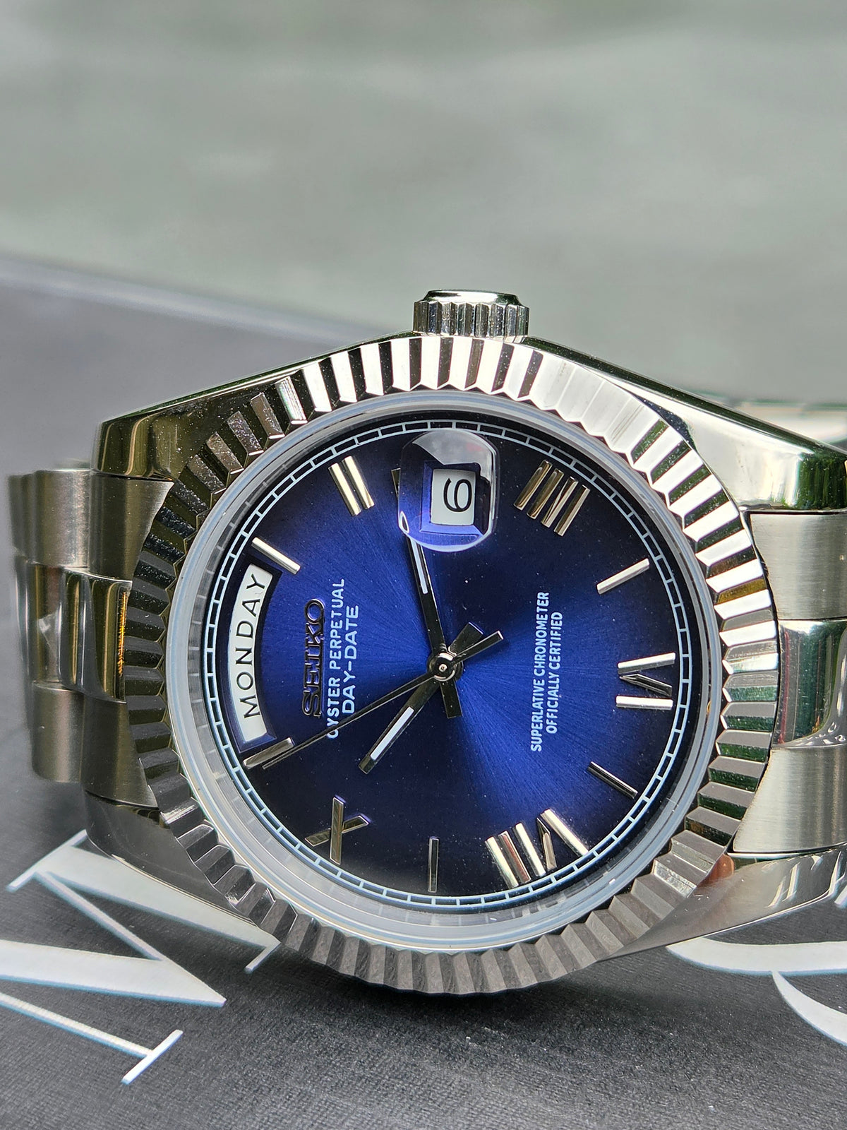 SEIKODATE BLUE OMBRE DIAL